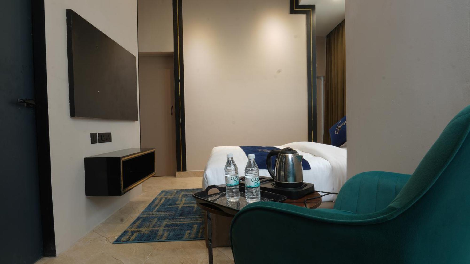 Aquila Grand Suites - Noida Sector 136 Εξωτερικό φωτογραφία