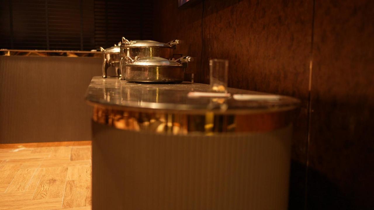Aquila Grand Suites - Noida Sector 136 Εξωτερικό φωτογραφία